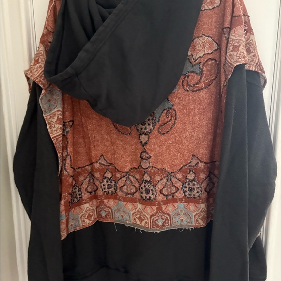 Free People Black and Red Patterned Hoodie - Picture 4 of 10